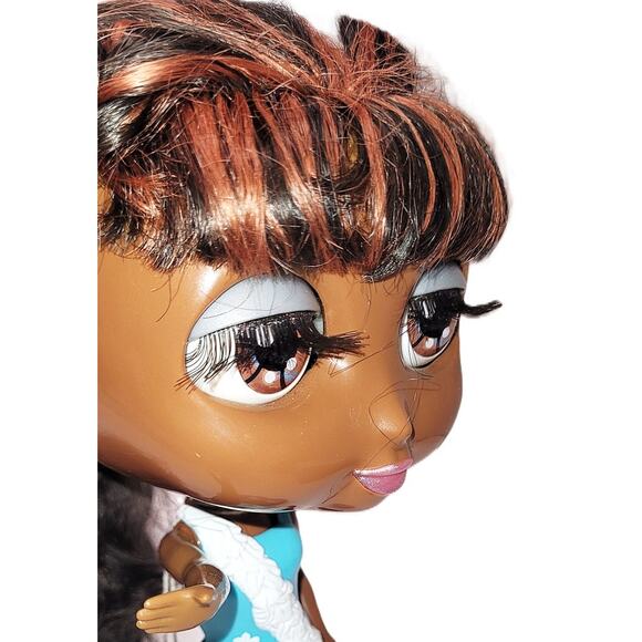 9" Vintage 1999 "TIA" Interactive Talking Diva Starz Doll W/Dog, Outfits & More - Picture 9 of 11